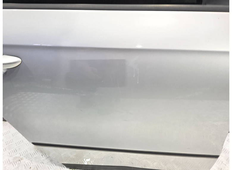 Дверь задняя правая к Volkswagen Passat, 2006г.