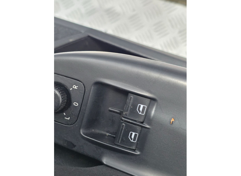 Блок управления стеклоподъемниками к Volkswagen Passat, 2006г.