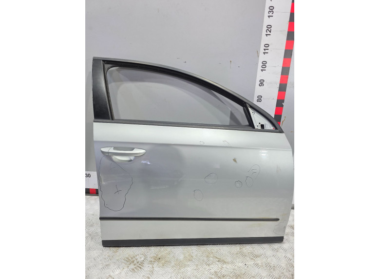 Ручка наружная передняя правая к Volkswagen Passat, 2006г.