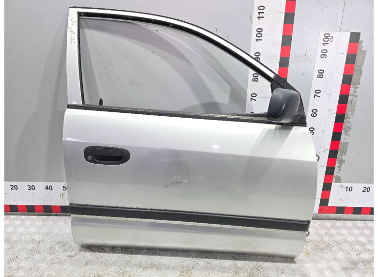 Дверь передняя правая к Mitsubishi Space Star, 2001г.