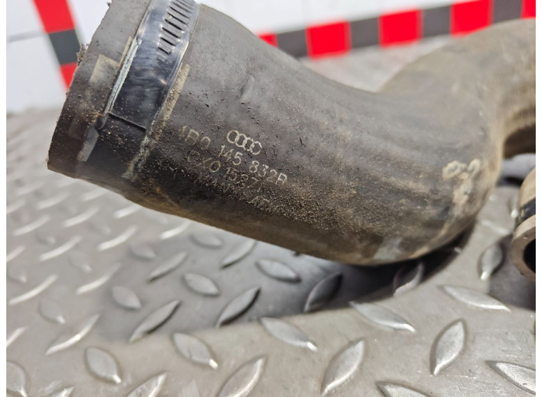Патрубок интеркулера к Audi A6, 2002г.