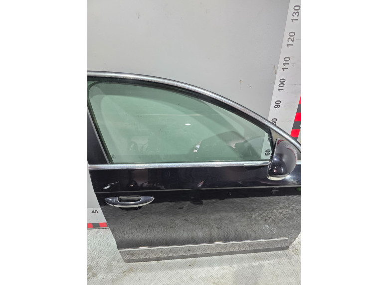 Дверь передняя правая к Volkswagen Passat, 2006г.