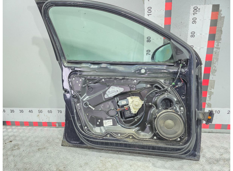 Дверь передняя левая к Volkswagen Passat, 2006г.