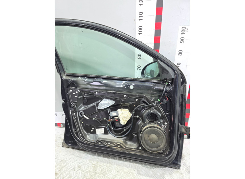 Дверь передняя левая к Volkswagen Passat, 2006г.