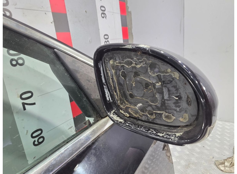 Зеркало наружное правое к Volkswagen Passat, 2006г.