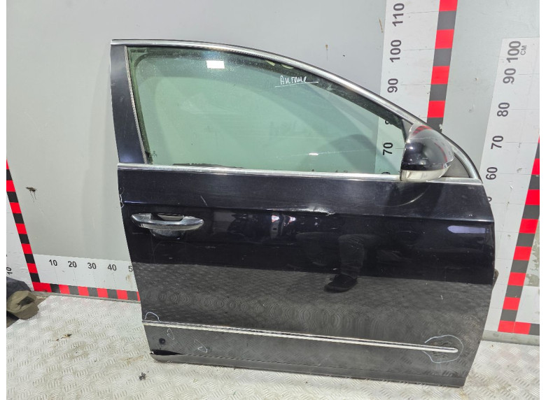 Дверь передняя правая к Volkswagen Passat, 2006г.