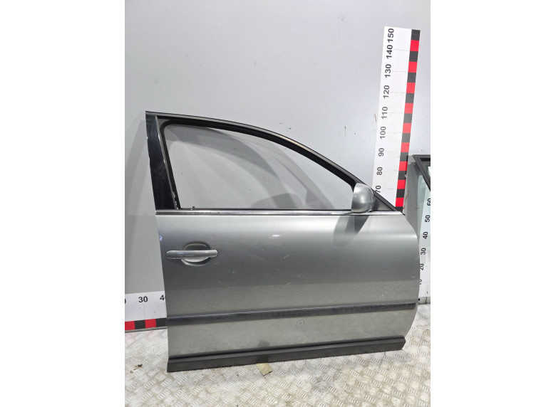 Стеклоподъемник электрический передний правый к Volkswagen Passat, 2003г.