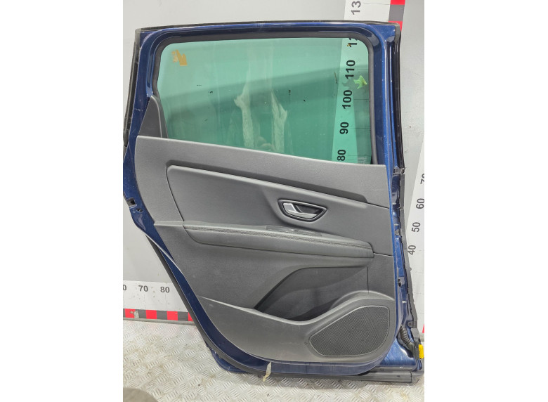 Обшивка двери задней левой (дверная карта) к Renault Scenic, 2021г.