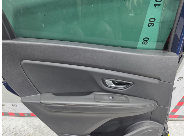 Обшивка двери задней левой (дверная карта) к Renault Scenic, 2021г.