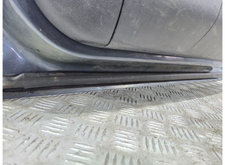 Дверь передняя правая к Volkswagen Sharan, 2003г.