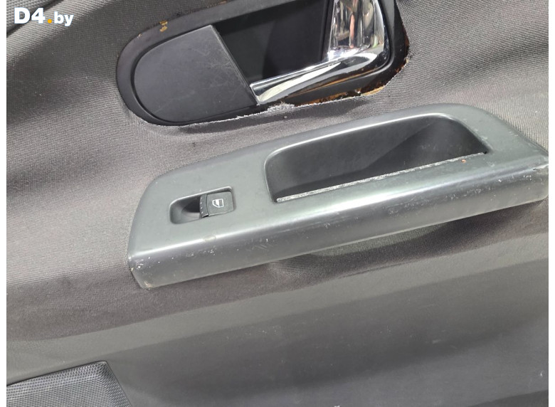 Ручка внутренняя передняя правая к Volkswagen Sharan 2003 г.