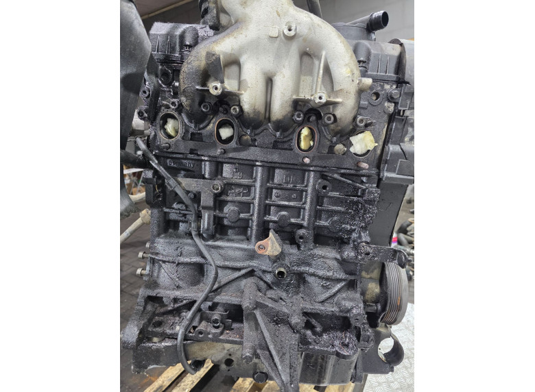 Двигатель к Volkswagen Sharan, 2005г.