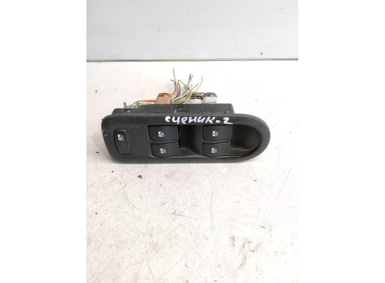Блок управления стеклоподъемниками к Renault Scenic, 2007г.