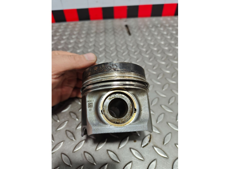 Поршень к BMW 7 G11/G12, 2017г.