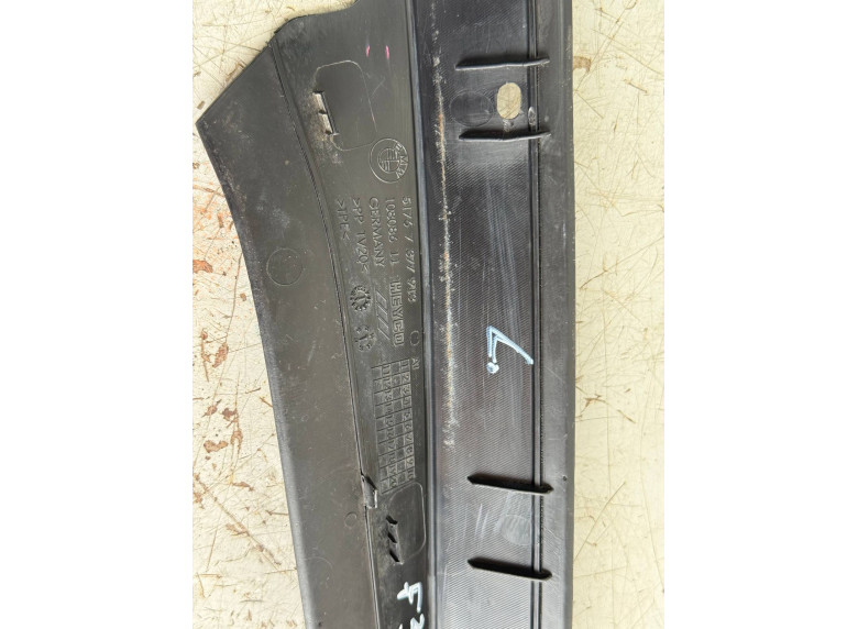 Уплотнитель капота к BMW 3 F30/F31/GT F34, 2015г.