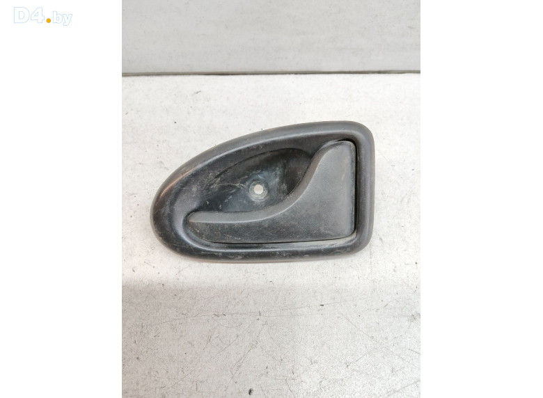 Ручка внутренняя передняя правая к Renault Scenic 2002 г.
