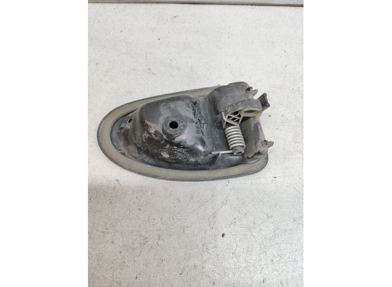 Ручка внутренняя передняя правая к Renault Scenic, 2002г.