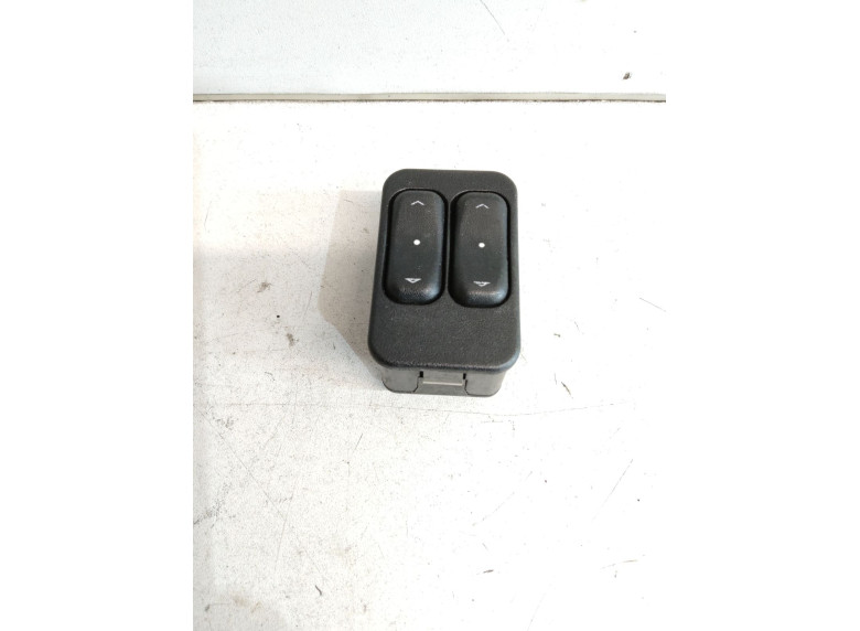 Блок управления стеклоподъемниками к Opel Astra, 2003г.