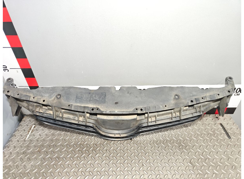 Решетка радиатора к Toyota Auris, 2008г.