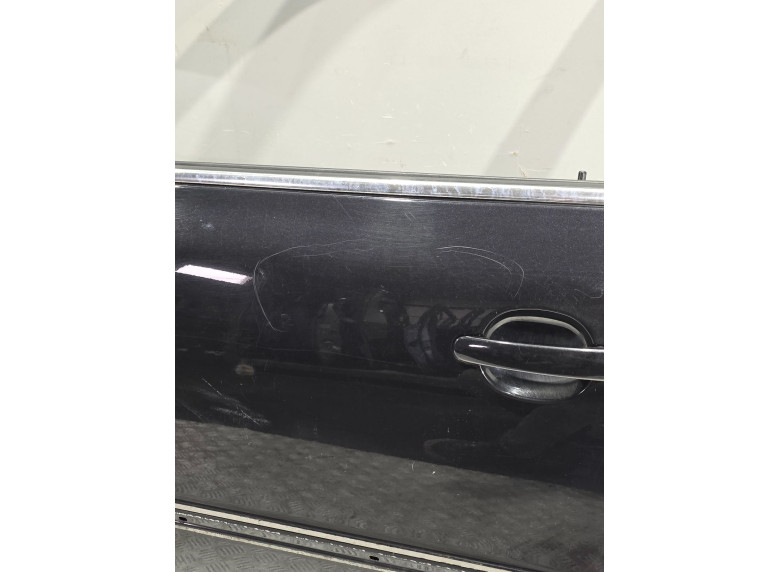 Дверь передняя левая к Volkswagen Passat, 2002г.