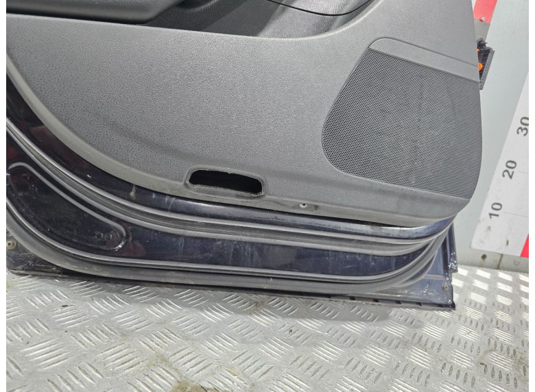 Дверь задняя левая к Volkswagen Passat, 2006г.