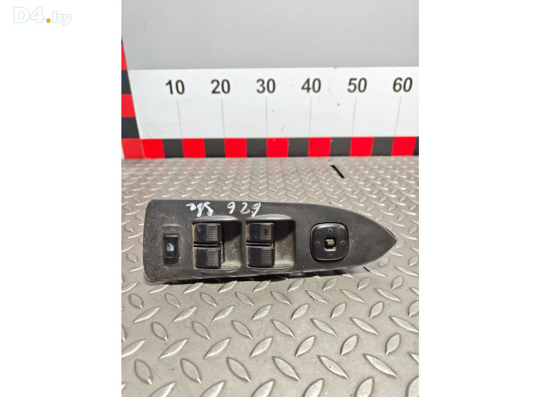 Блок управления стеклоподъемниками к Mazda 626 1998 г.