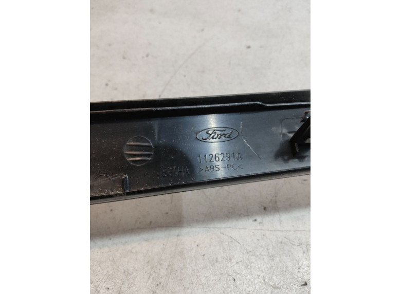 Накладка декоративная на торпедо к Ford S-Max, 2007г.