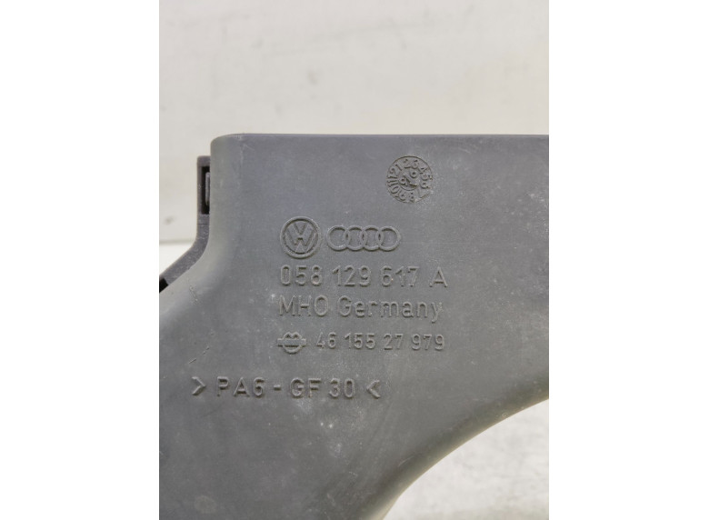 Воздухозаборник к Audi A4, 1997г.
