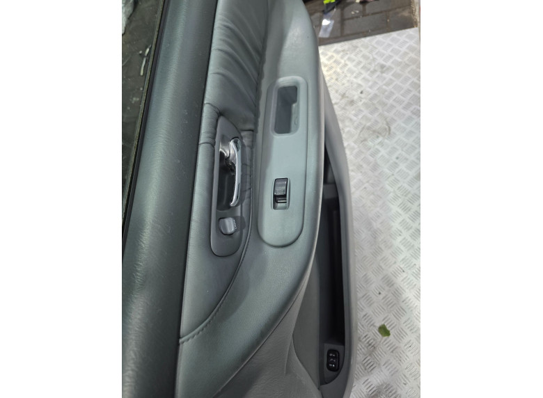Стеклоподъемник электрический передний правый к Honda Odyssey, 2003г.