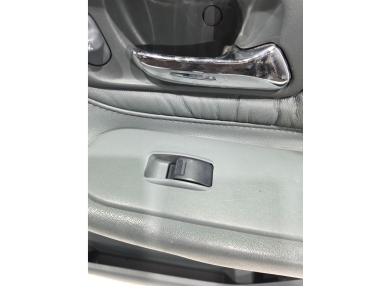 Кнопка стеклоподъемника переднего правого к Honda Odyssey, 2003г.
