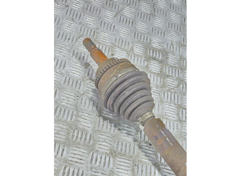 Полуось передняя правая (приводной вал, ШРУС) к Renault Scenic, 2002г.