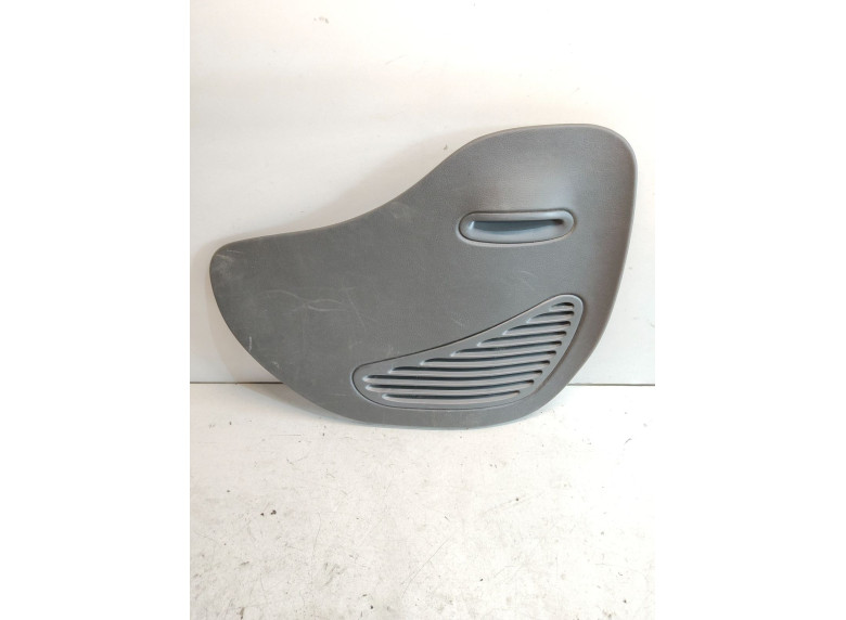 Обшивка багажника к Seat Alhambra, 2004г.