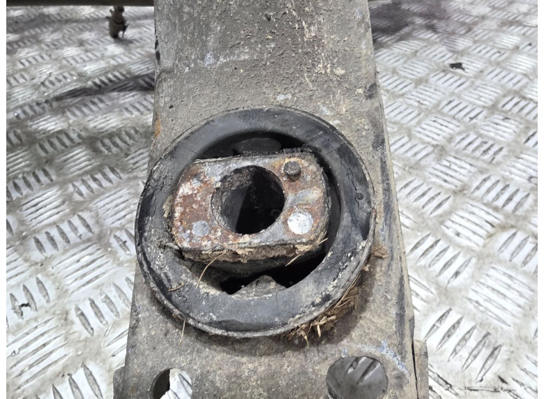 Балка подвески задняя к Renault Scenic RX4, 2002г.