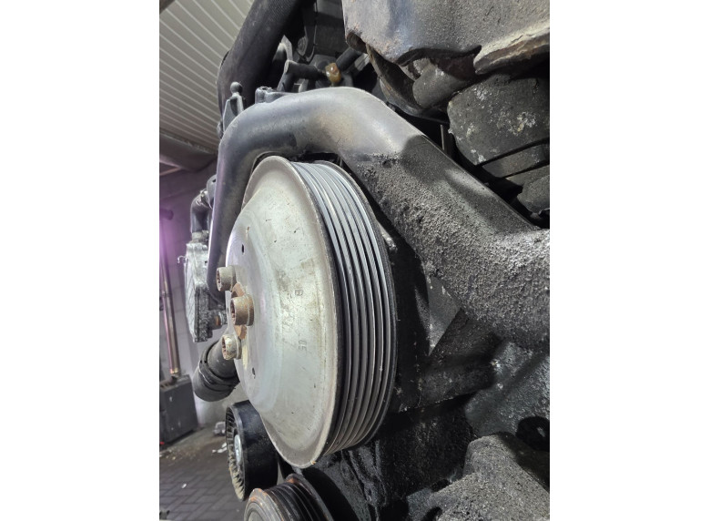 Шкив помпы к Audi A6, 2006г.