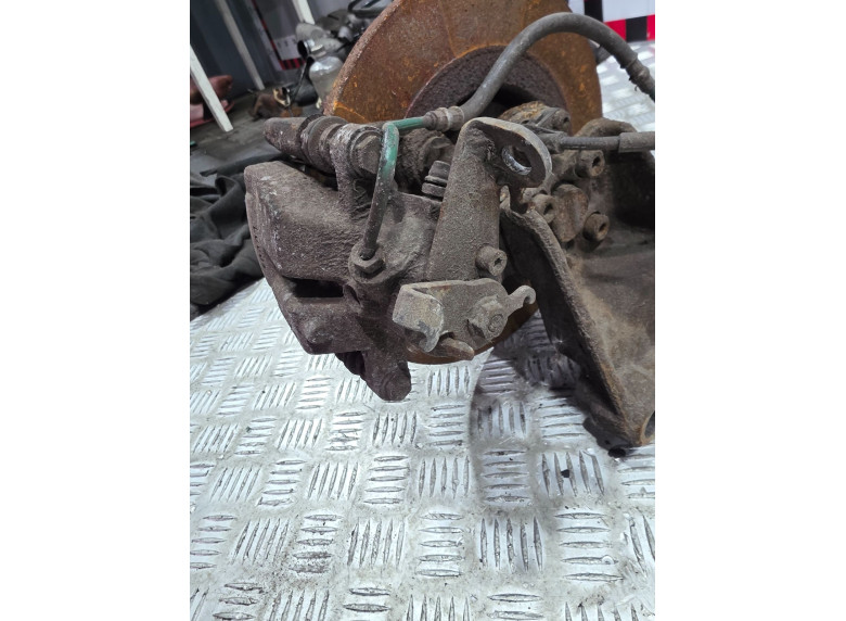 Суппорт задний левый к Renault Scenic, 2001г.