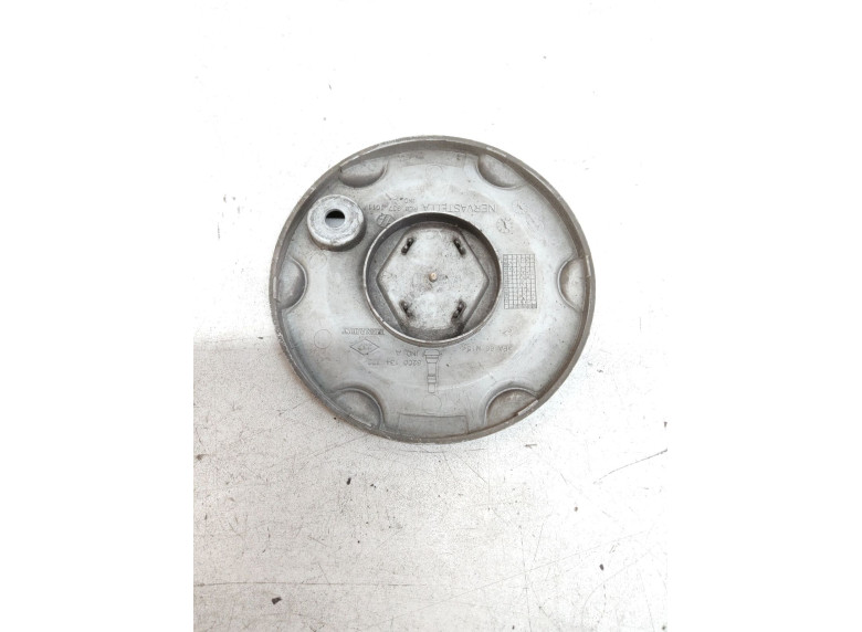 Колпачок литого диска к Renault Scenic, 2006г.