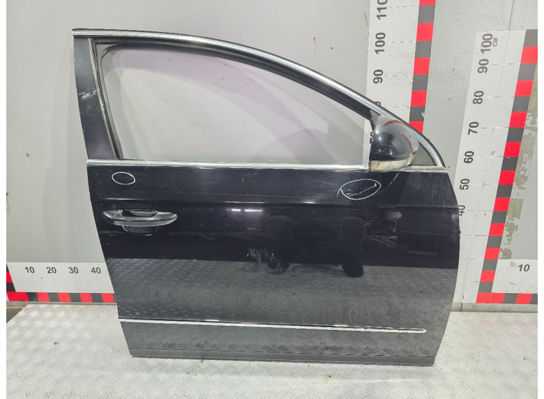 Дверь передняя правая к Volkswagen Passat, 2006г.