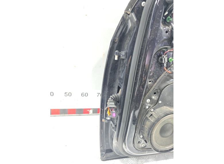 Дверь передняя правая к Volkswagen Passat, 2006г.