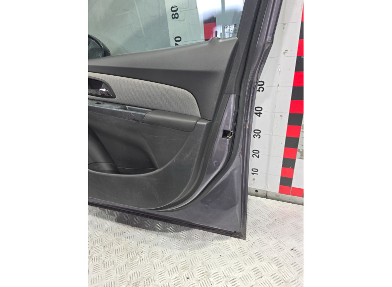 Дверь передняя правая к Chevrolet Cruze, 2011г.