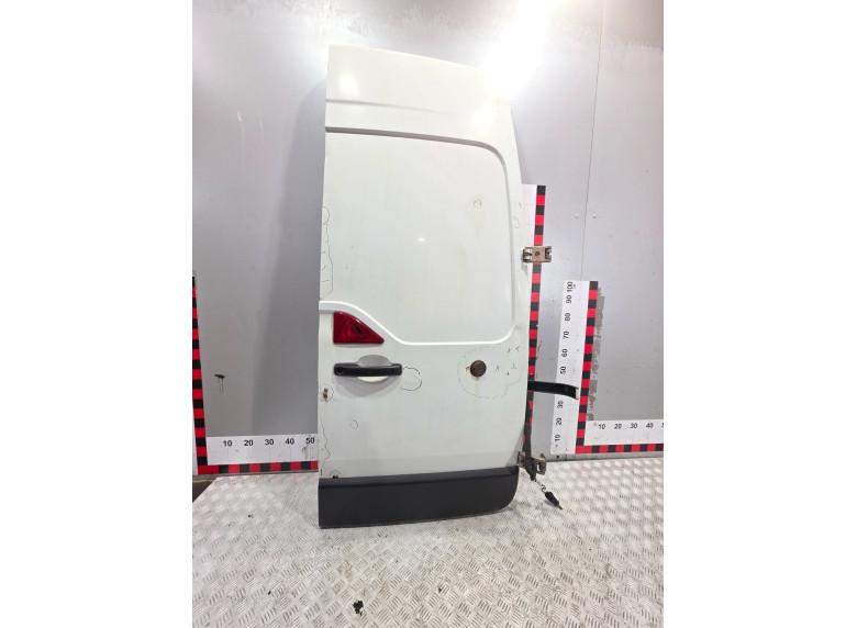 Фонарь противотуманный правый к Renault Master, 2013г.