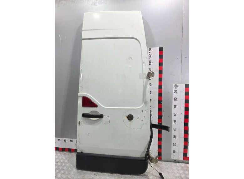 Дверь задняя распашная правая к Renault Master, 2013г.