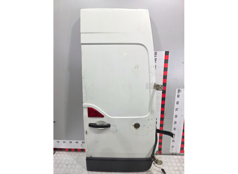 Дверь задняя распашная правая к Renault Master, 2013г.