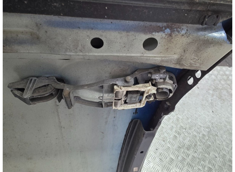 Ручка наружная передняя правая к Volkswagen Golf Plus, 2006г.
