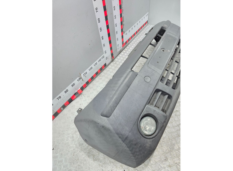 Бампер передний к Renault Trafic, 2004г.