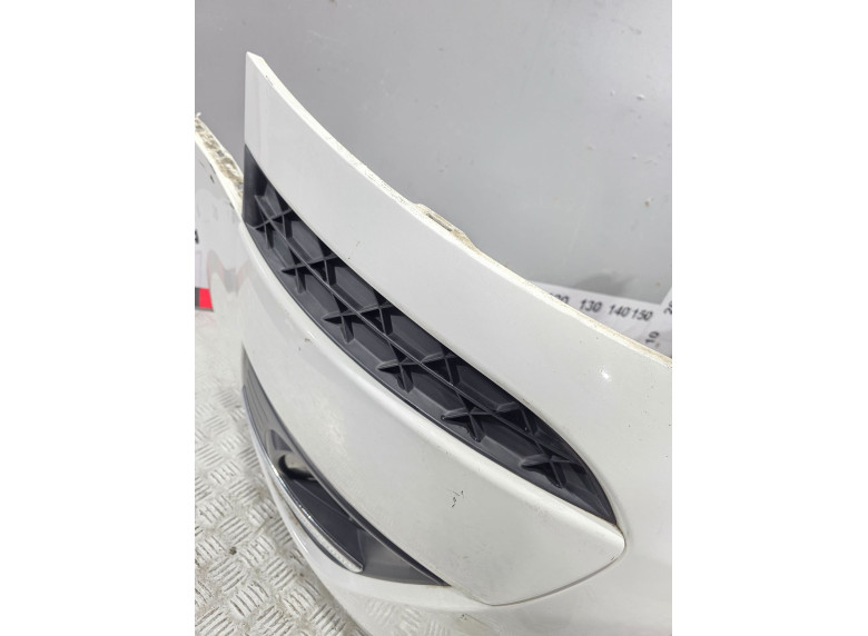 Заглушка (решетка) в бампер передний к Citroen C4 Picasso, 2012г.