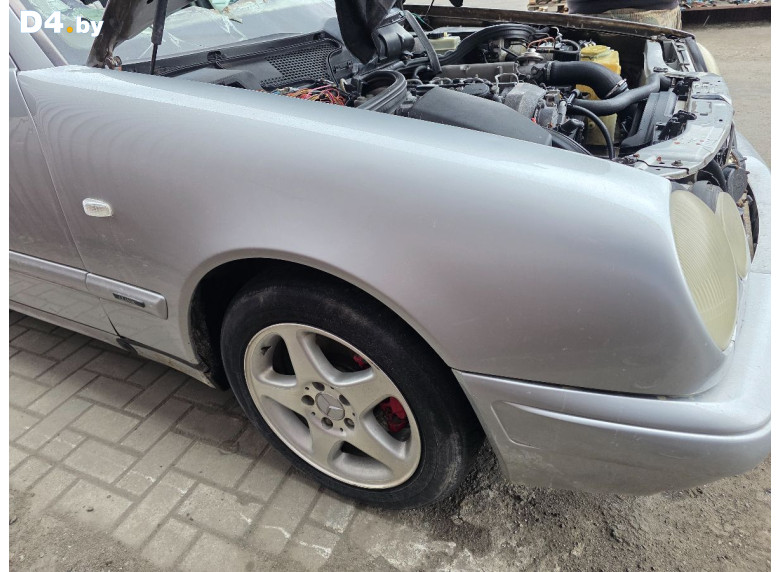 Крыло переднее правое к Mercedes EW210 1998 г.