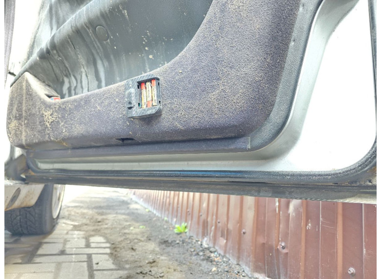 Дверь передняя правая к Mercedes E W210, 1998г.