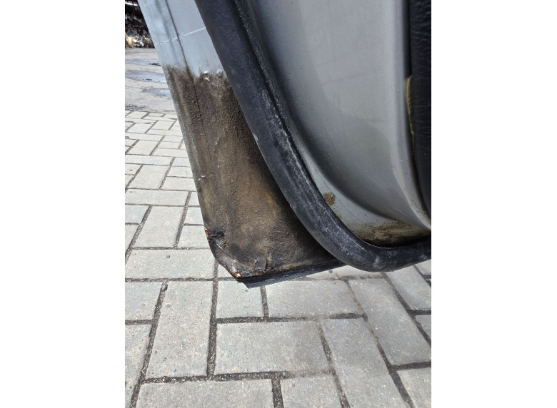 Дверь задняя левая к Mercedes E W210, 1998г.