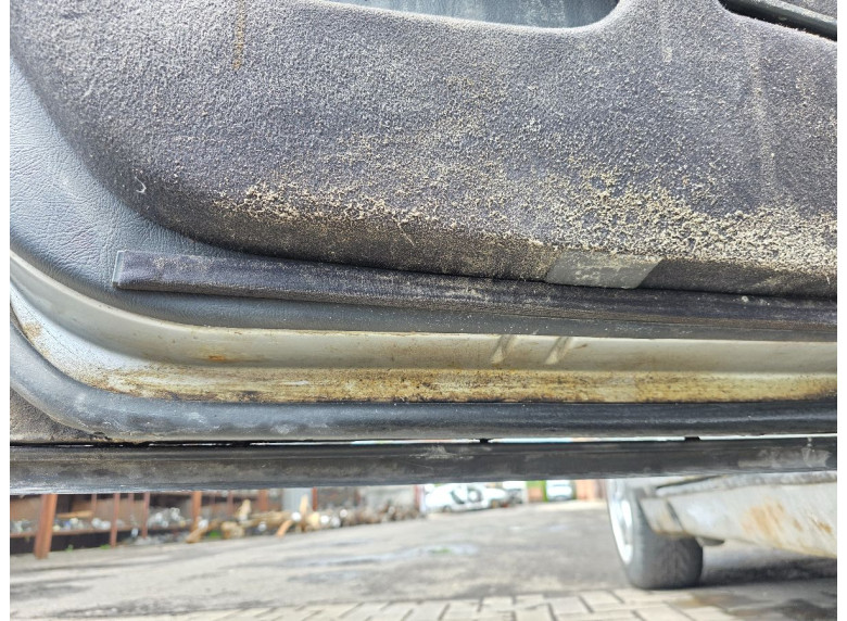 Дверь задняя левая к Mercedes E W210, 1998г.