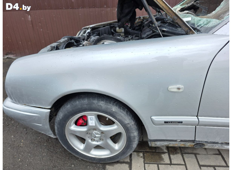 Крыло переднее левое к Mercedes EW210 1998 г.